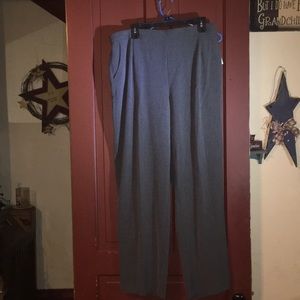 Fall essentials NWTwomen’s size 18 W Briggs pants